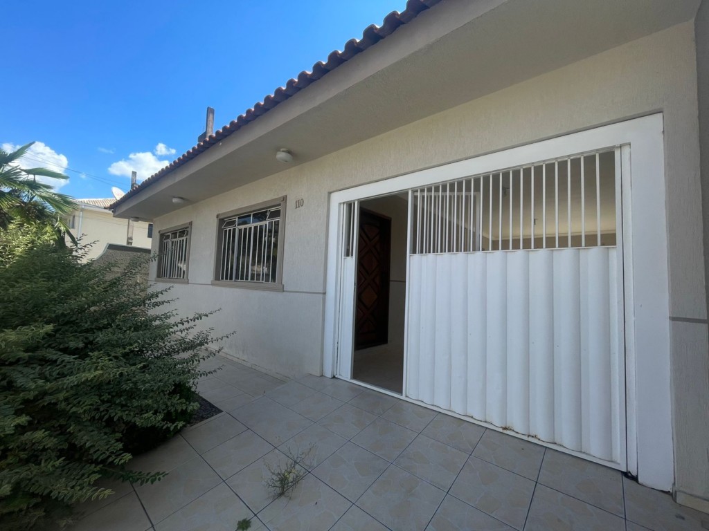 Casa Residencial para locacao no Eucaliptos em Fazenda Rio Grande com 125m² por R$ 3.888,88