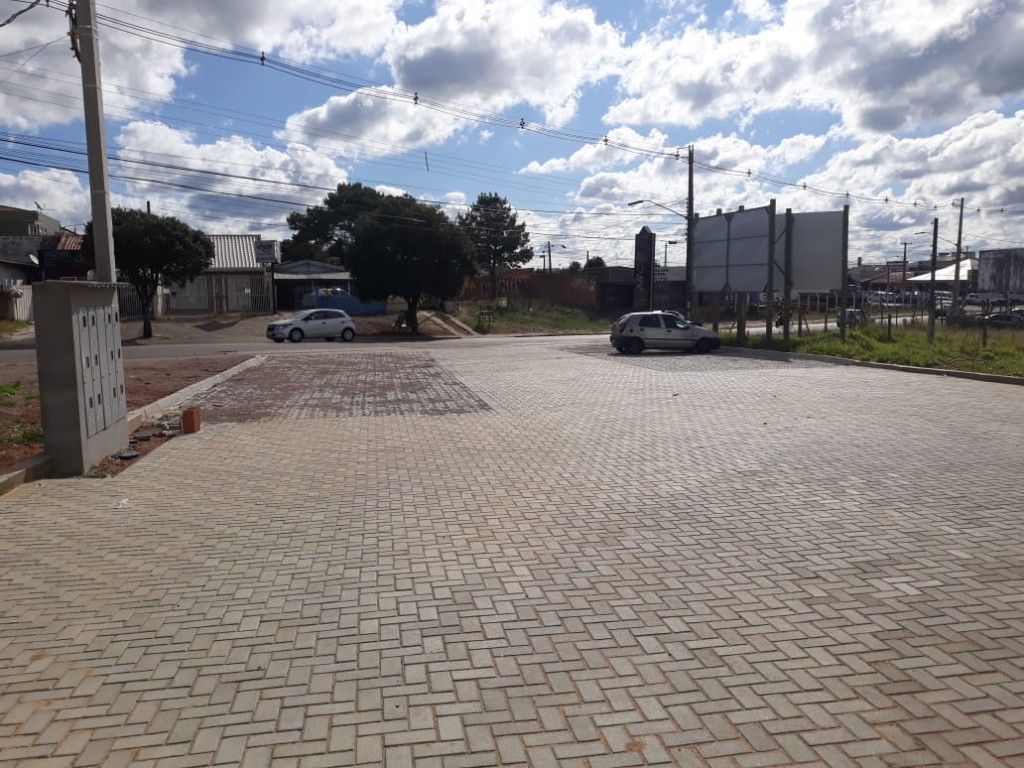 Loja para locacao no Nacoes em Fazenda Rio Grande com 212,7m² por R$ 8.777,77