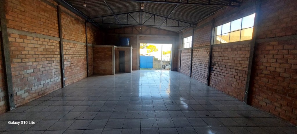 Barracão_galpão para locacao no Nacoes em Fazenda Rio Grande com 137m² por R$ 3.300,00
