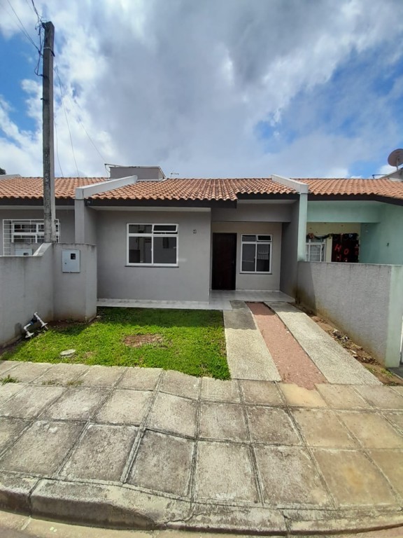 Casa Residencial para locacao no Estados em Fazenda Rio Grande com 45m² por R$ 1.222,22