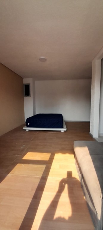 Kitinet para locacao no Capao Raso em Curitiba com 50m² por R$ 1.388,88