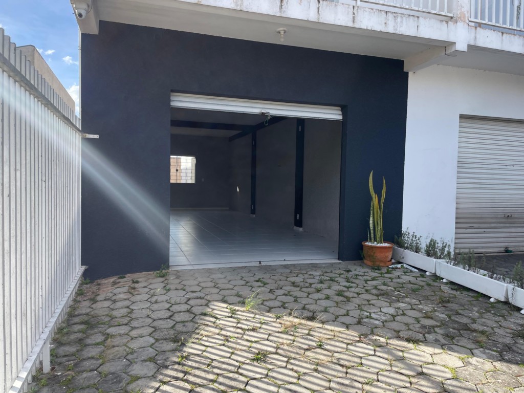 Loja para locacao no Eucaliptos em Fazenda Rio Grande com 45m² por R$ 1.333,33