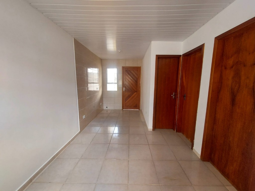 Casa Residencial para locacao no Eucaliptos em Fazenda Rio Grande com 38m² por R$ 1.666,66