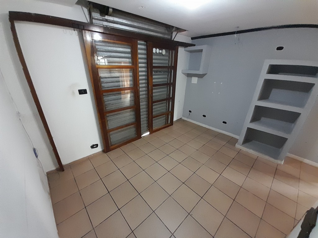 Loja para locacao no Eucaliptos em Fazenda Rio Grande com 16m² por R$ 1.333,33