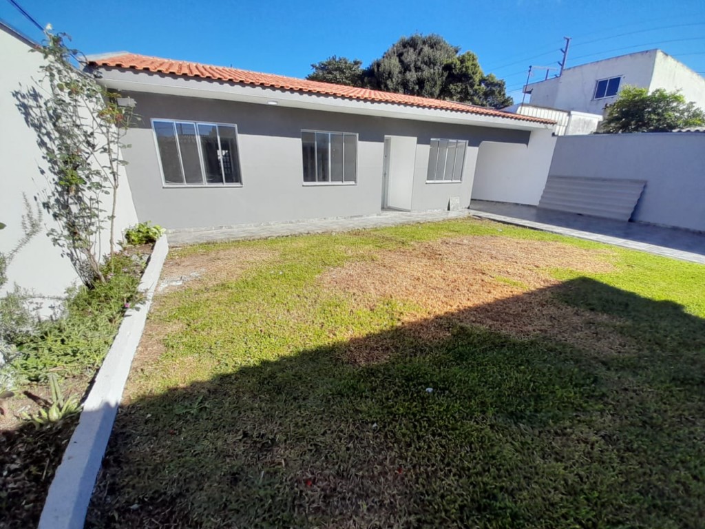 Casa Residencial para locacao no Iguaçú em Fazenda Rio Grande com 150m² por R$ 2.777,77