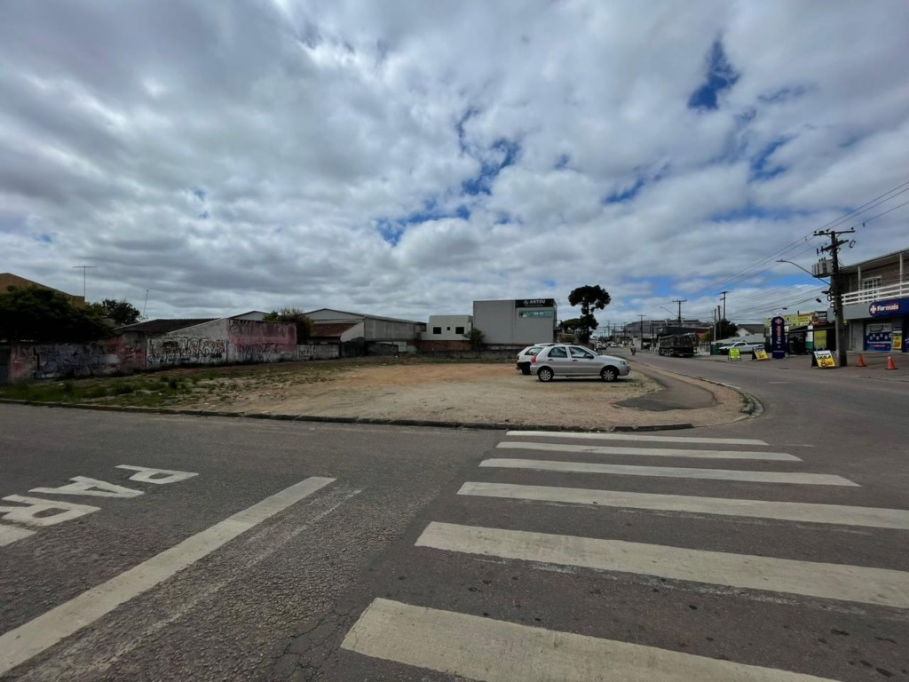 Terreno para locacao no Nacoes em Fazenda Rio Grande com 810m² por R$ 3.666,66