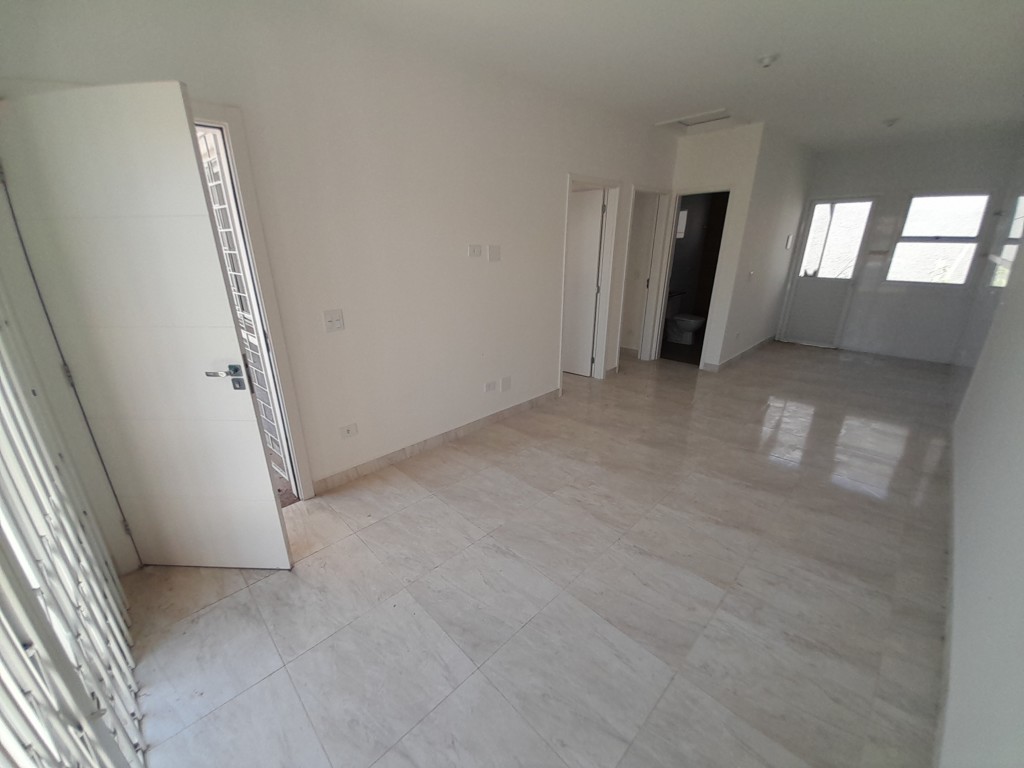 Casa Residencial para locacao no Eucaliptos em Fazenda Rio Grande com 51,3m² por R$ 1.555,00