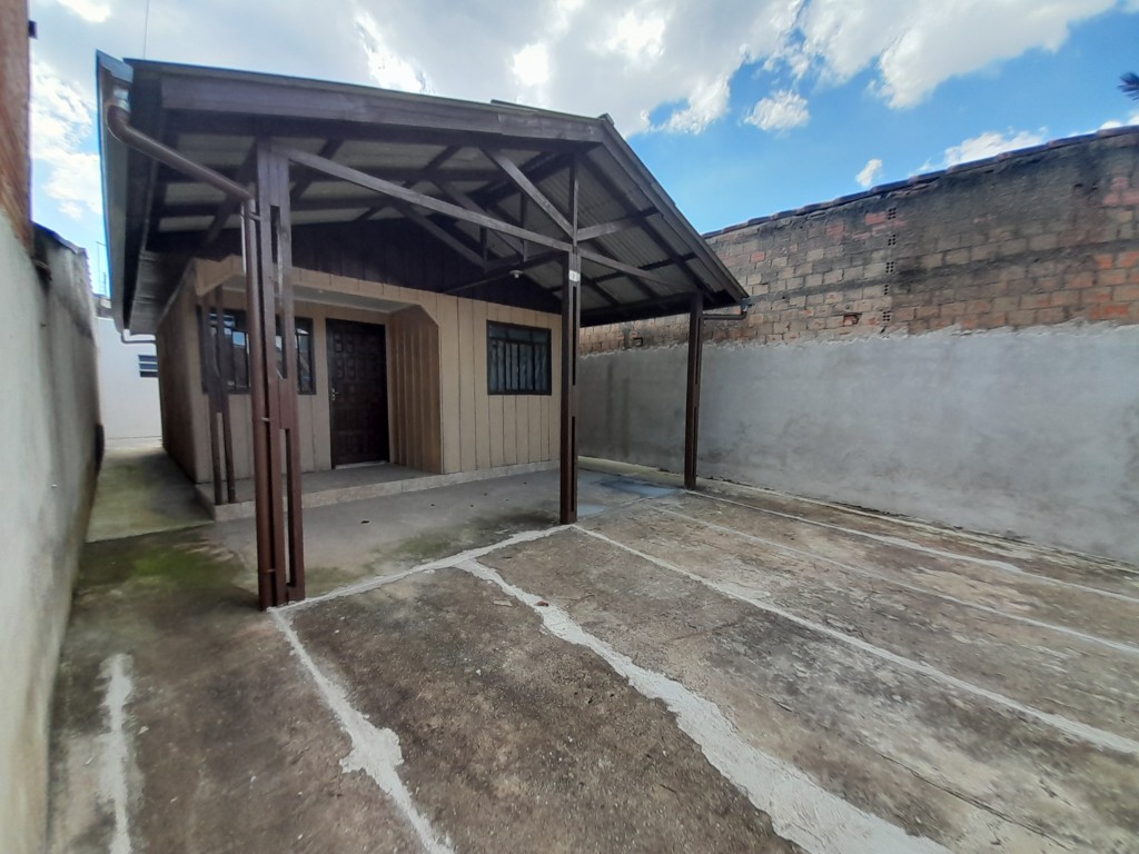Casa Residencial para locacao no Campo de Santana em Curitiba com 70m² por R$ 1.333,33