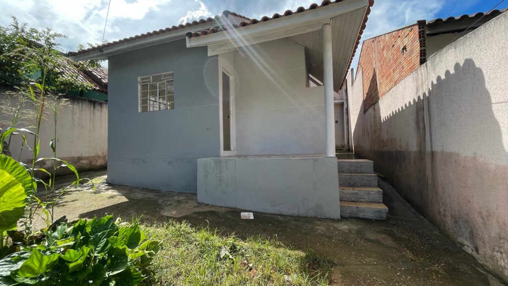 Casa Residencial para locacao no Estados em Fazenda Rio Grande com 45m² por R$ 1.333,33