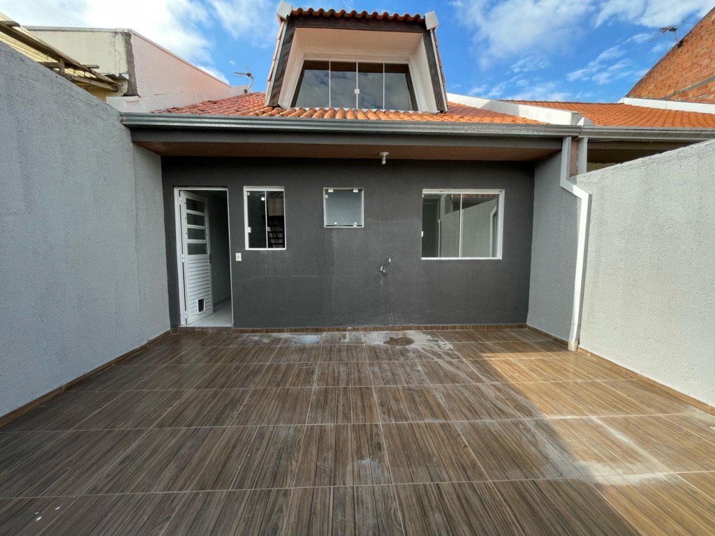 Casa Residencial para locacao no Gralha Azul em Fazenda Rio Grande com 135m² por R$ 2.444,44