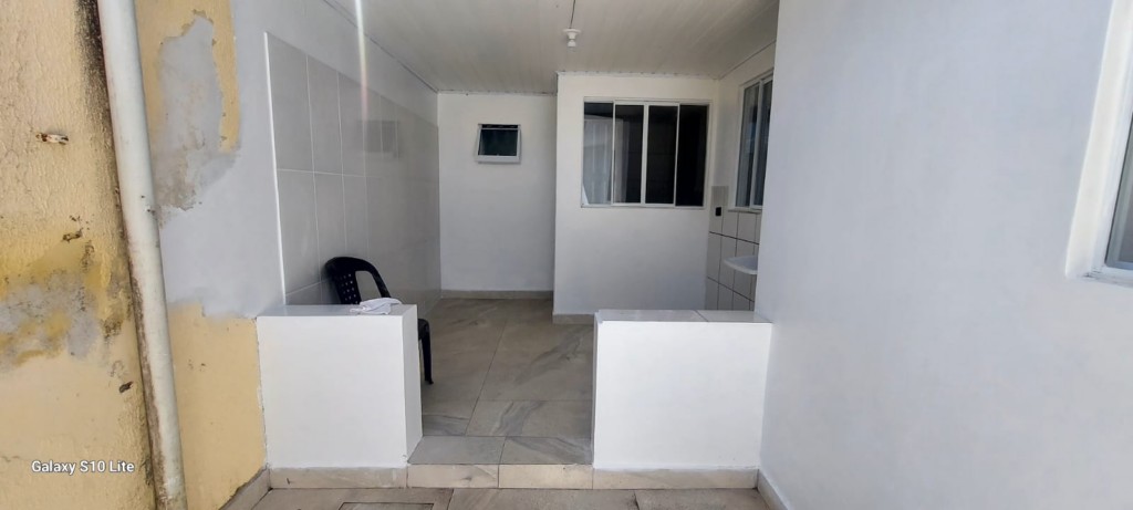 Studio para locacao no Eucaliptos em Fazenda Rio Grande com 40m² por R$ 1.333,33