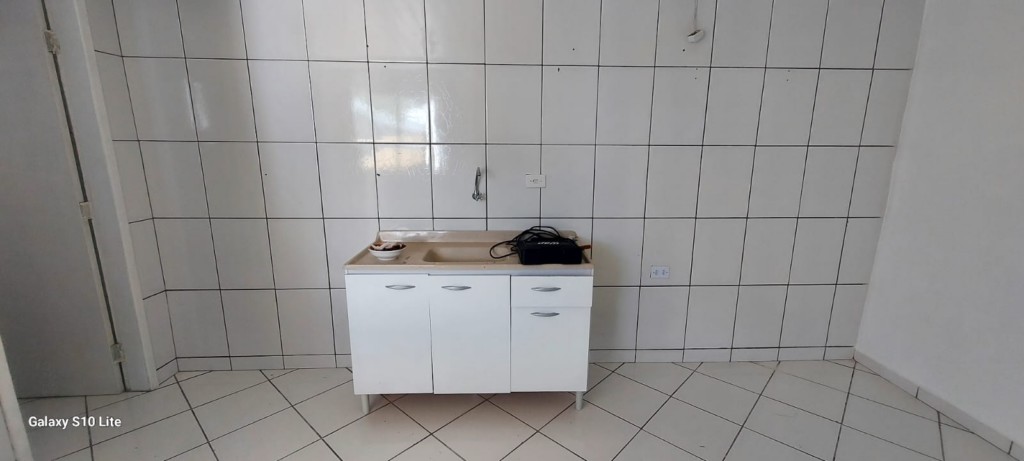 Studio para locacao no Eucaliptos em Fazenda Rio Grande com 40m² por R$ 1.333,33