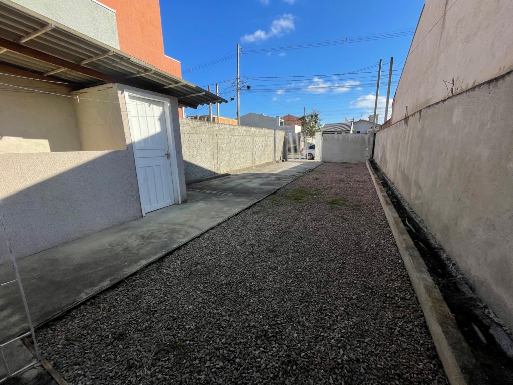Casa Residencial para locacao no Eucaliptos em Fazenda Rio Grande com 45m² por R$ 1.100,00