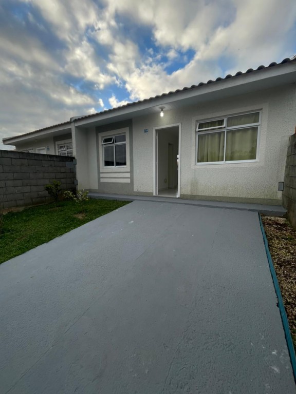 Casa Residencial para locacao no Estados em Fazenda Rio Grande com 45m² por R$ 1.333,33