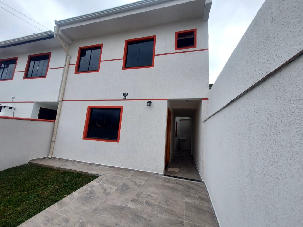 Sobrado para locacao no Iguaçú em Fazenda Rio Grande com 72m² por R$ 2.000,00