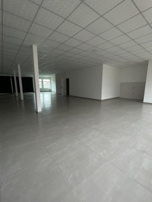 Loja para locacao no Gralha Azul em Fazenda Rio Grande com 800m² por R$ 24.444,44