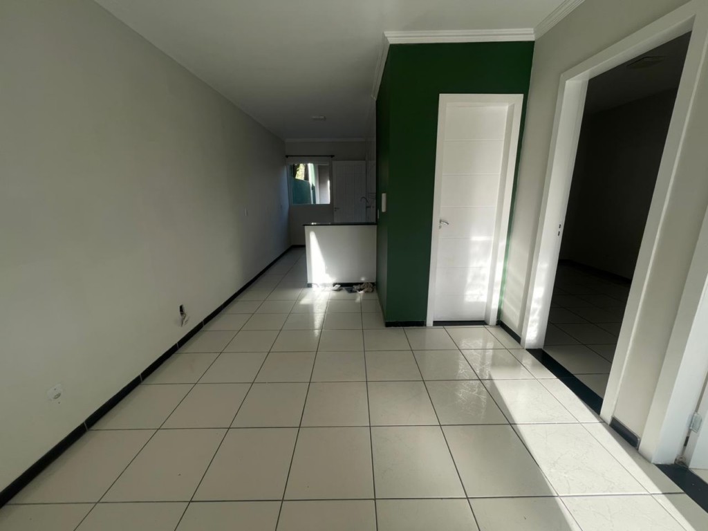 Casa Residencial para locacao no Santa Terezinha em Fazenda Rio Grande com 55m² por R$ 1.555,55