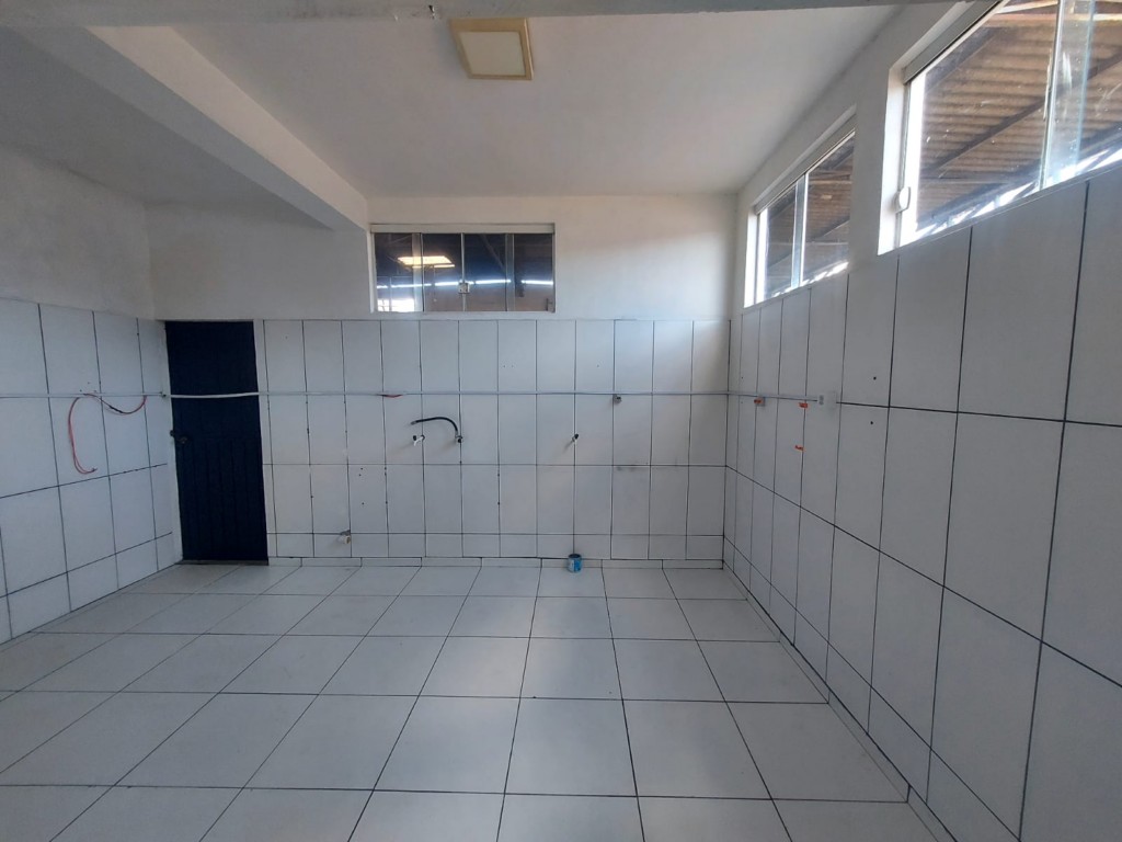 Loja para locacao no Santa Terezinha em Fazenda Rio Grande com 0m² por R$ 2.888,88