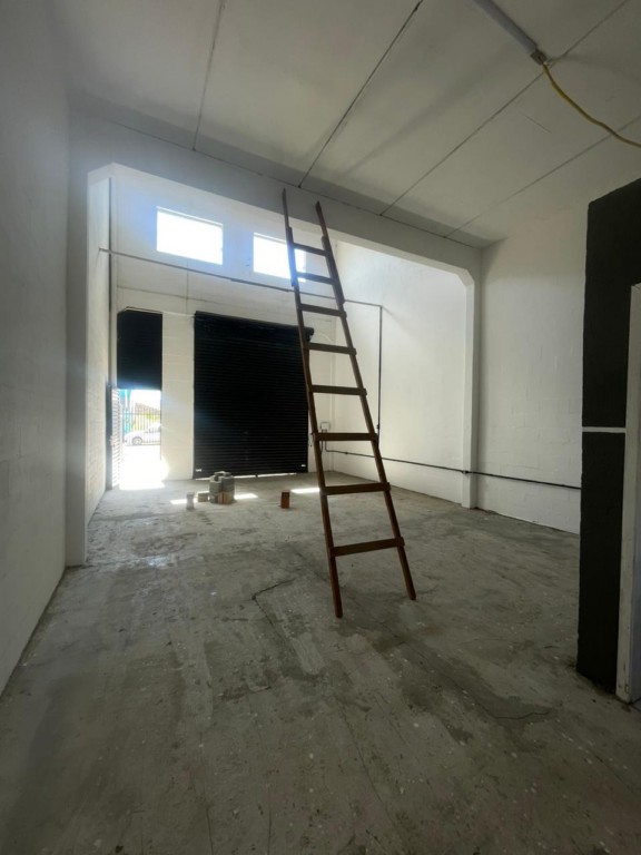 Barracão_galpão para locacao no Nacoes em Fazenda Rio Grande com 90m² por R$ 3.000,00