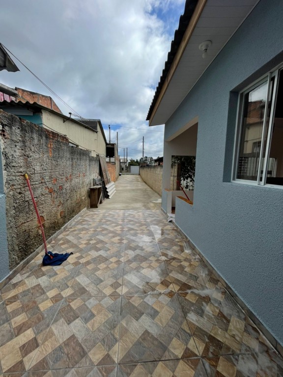 Casa Residencial para locacao no Iguaçú em Fazenda Rio Grande com 120m² por R$ 2.222,22