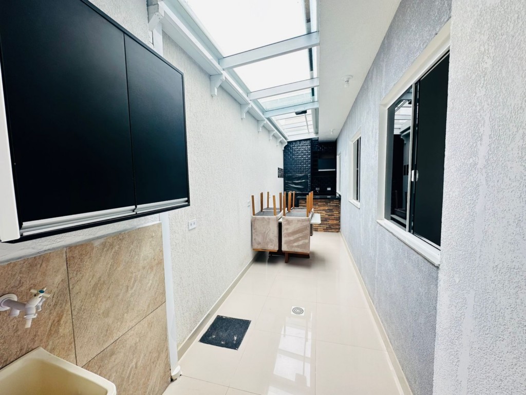 Casa Residencial para locacao no Nacoes em Fazenda Rio Grande com 60m² por R$ 2.500,00