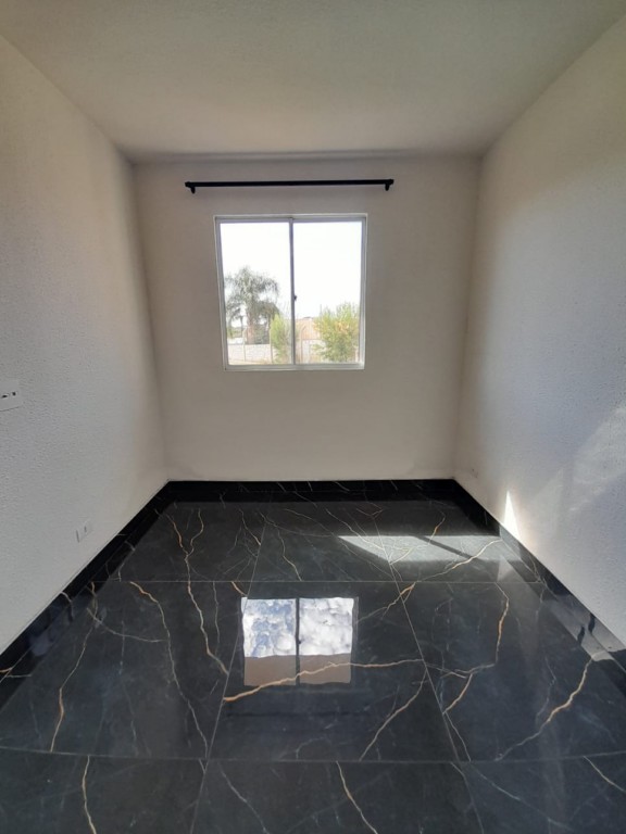 Casa Residencial para locacao no Estados em Fazenda Rio Grande com 42m² por R$ 1.333,33