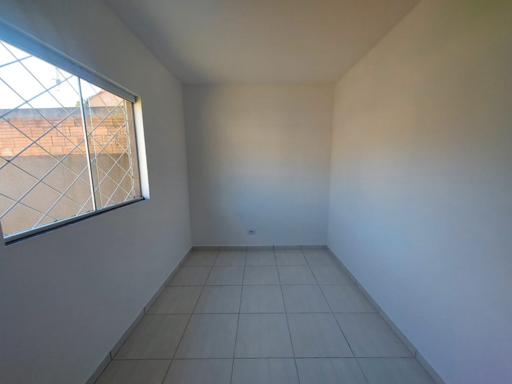 Casa Residencial para locacao no Tatuquara em Curitiba com 58m² por R$ 2.000,00