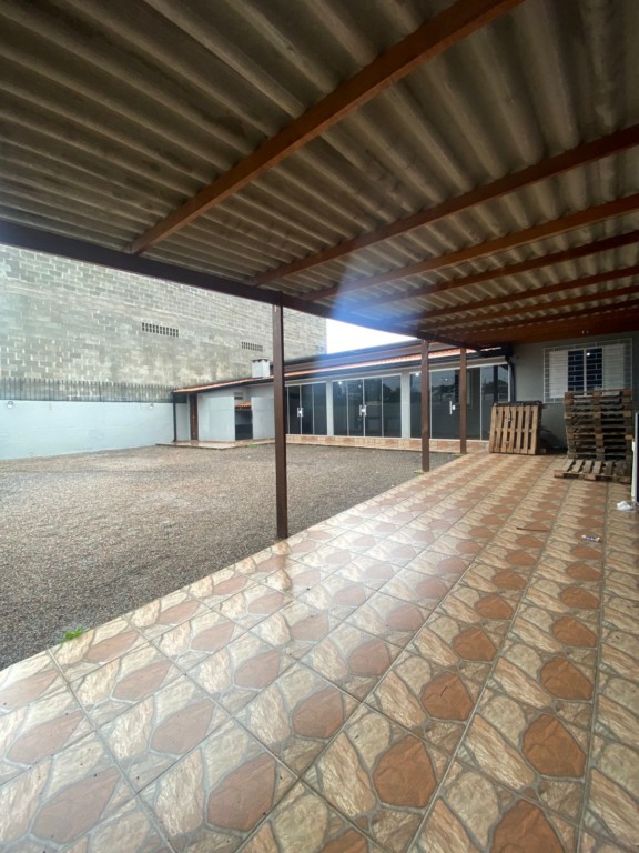 Casa Residencial para locacao no Eucaliptos em Fazenda Rio Grande com 0m² por R$ 2.555,55