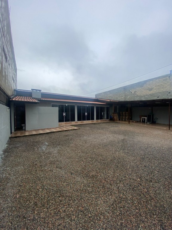 Casa Residencial para locacao no Eucaliptos em Fazenda Rio Grande com 0m² por R$ 2.555,55