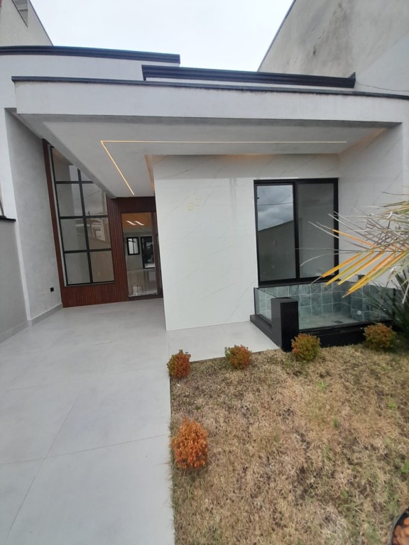 Casa Residencial para locacao no Eucaliptos em Fazenda Rio Grande com 73,4m² por R$ 4.444,44
