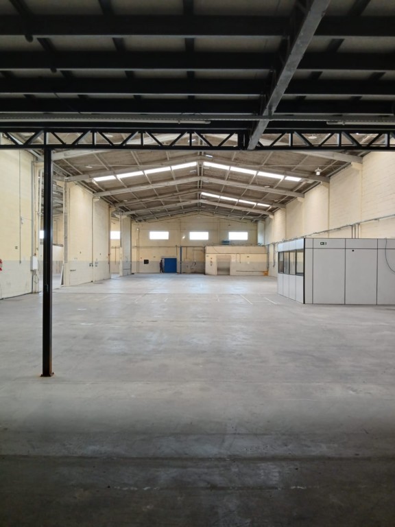 Barracão_galpão para locacao no Eucaliptos em Fazenda Rio Grande com 1.065m² por R$ 22.222,22