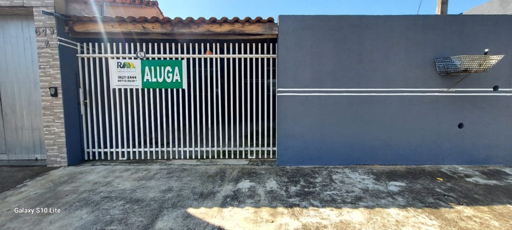 Casa Residencial para locacao no Santa Terezinha em Fazenda Rio Grande com 48,75m² por R$ 1.611,11