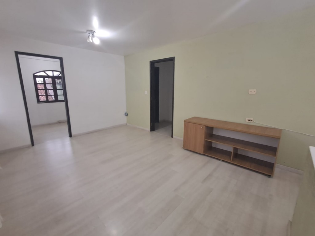 Casa Residencial para locacao no Gralha Azul em Fazenda Rio Grande com 554,7m² por R$ 3.888,88