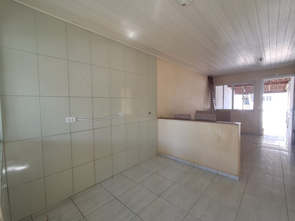 Casa Residencial para locacao no Eucaliptos em Fazenda Rio Grande com 63m² por R$ 1.888,88