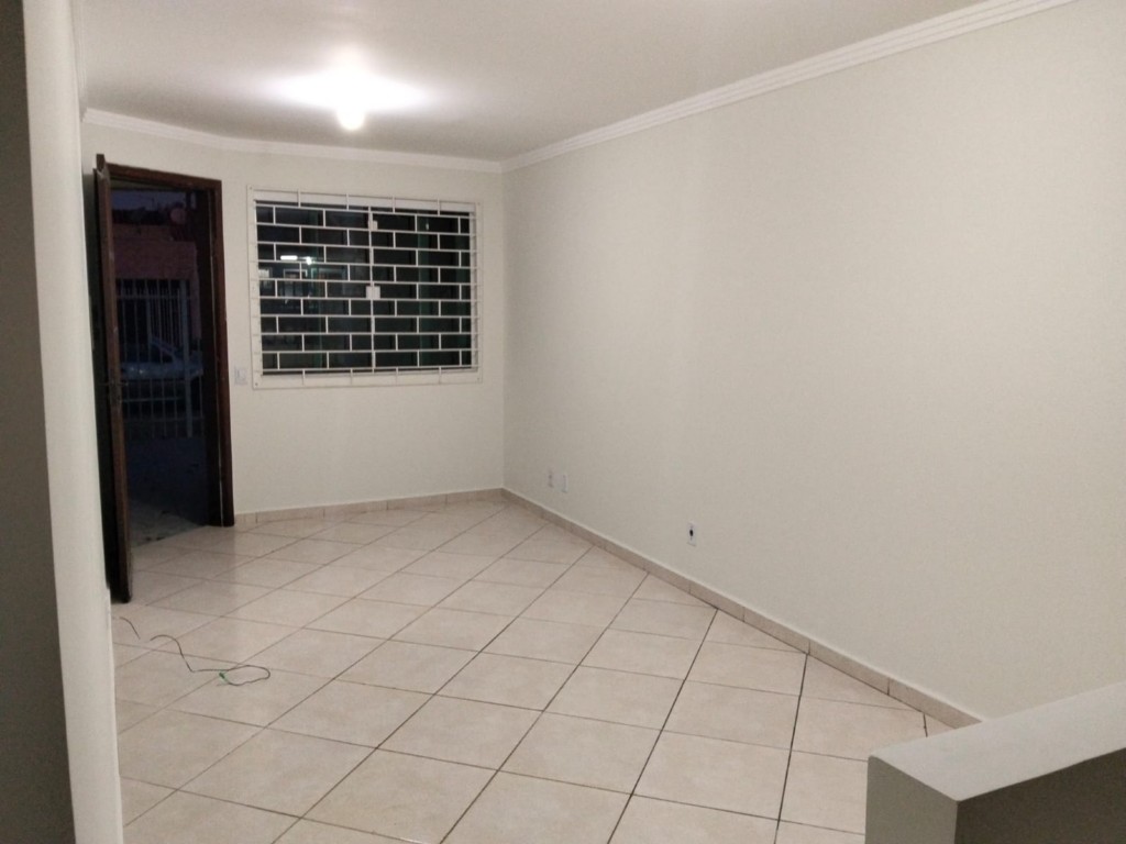 Casa Residencial para locacao no Gralha Azul em Fazenda Rio Grande com 50,3m² por R$ 1.777,77