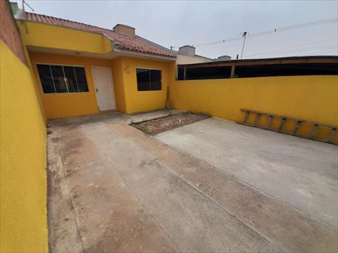 Casa Residencial para locacao no Gralha Azul em Fazenda Rio Grande com 60m² por R$ 1.666,66