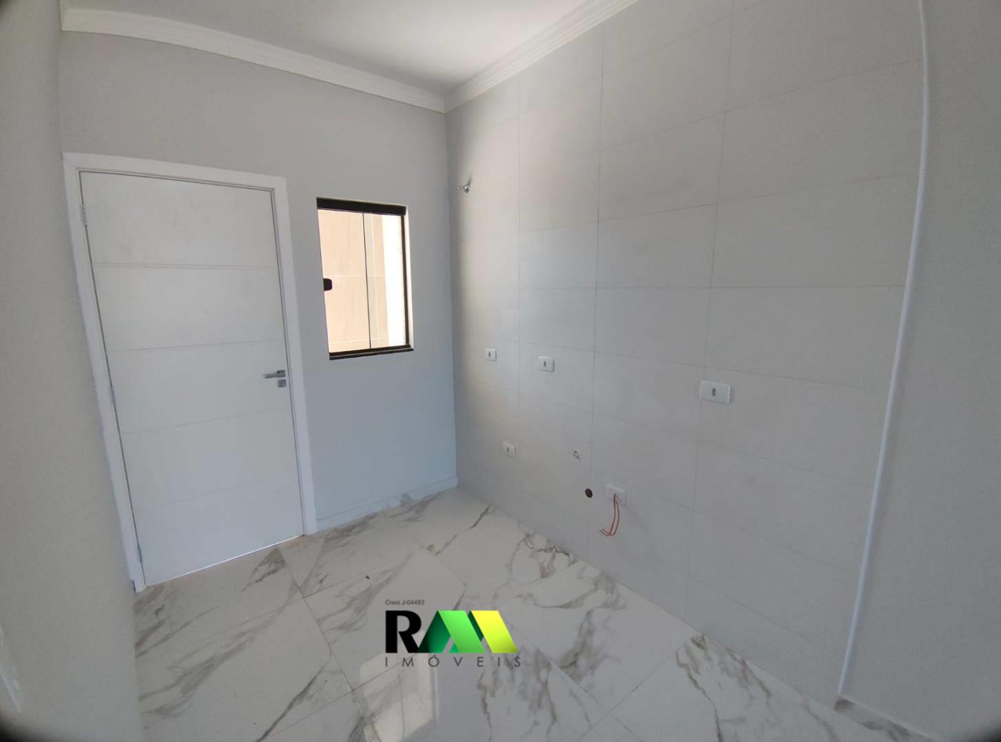 Casa Residencial para venda no Eucaliptos em Fazenda Rio Grande com 220m² por R$ 480.000,00