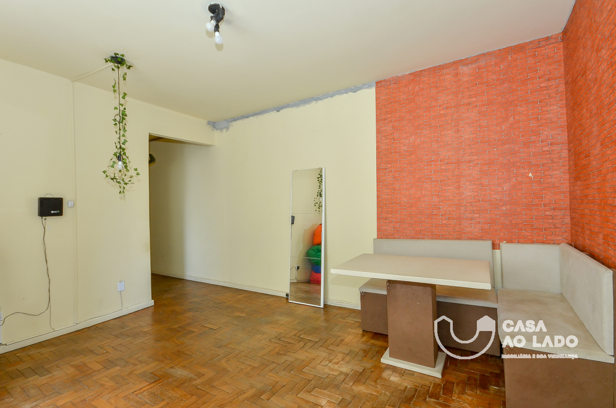 Apartamento para venda no Centro em Curitiba com 111,20m² por R$ 290.000,00