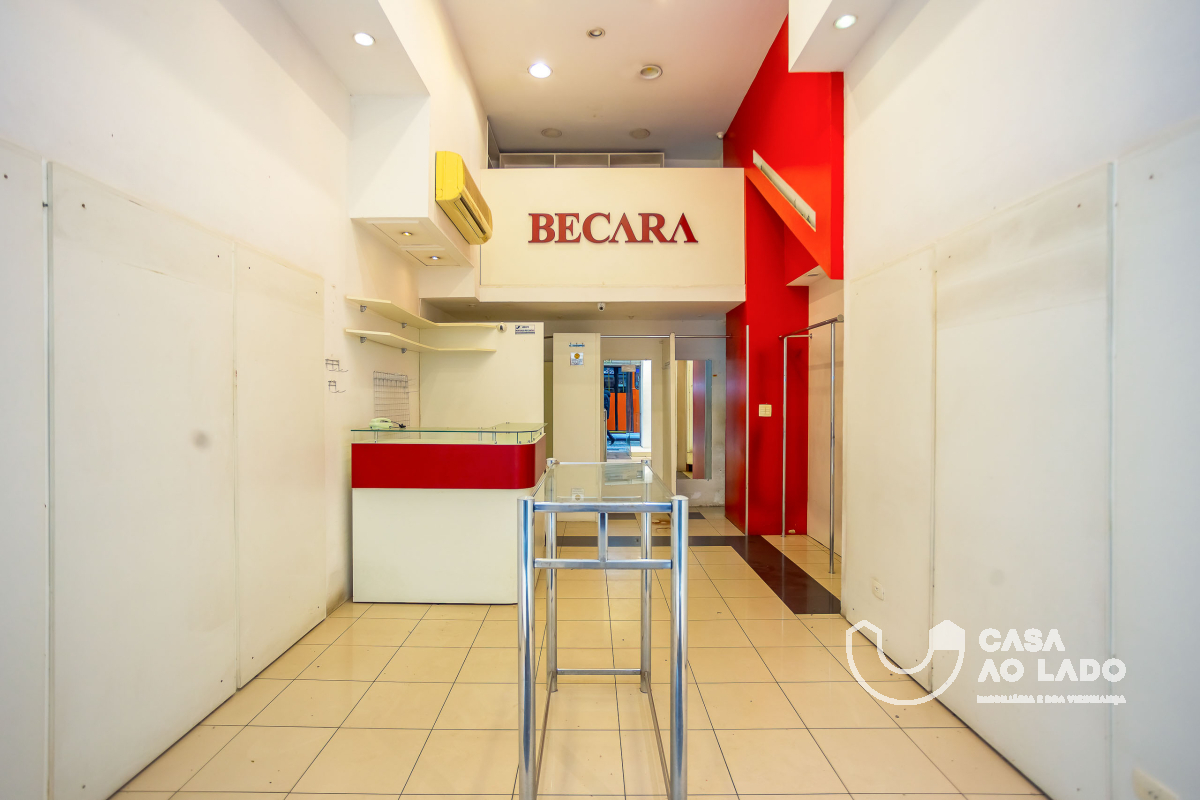 Loja para locacao no Centro em Curitiba com 30,00m² por R$ 6.000,00