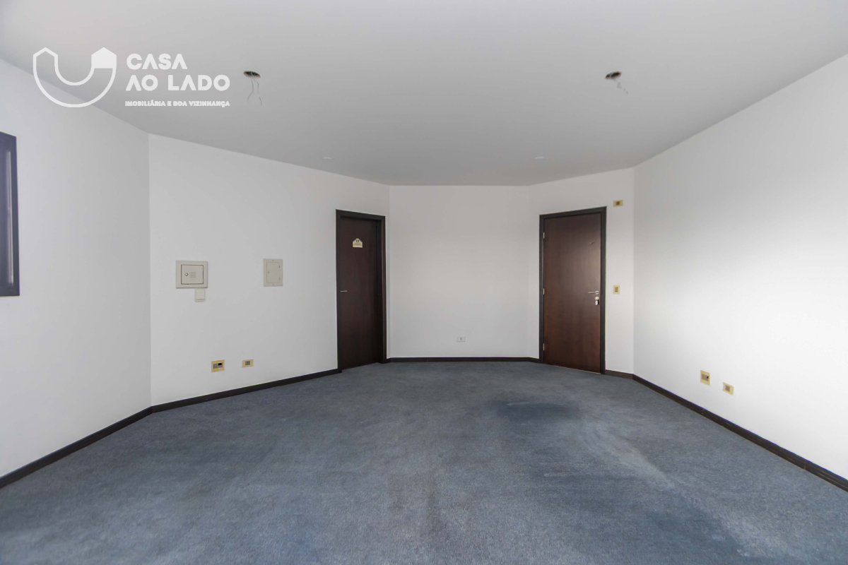 Imovel Comercial para locacao no Centro em Curitiba com 64,00m² por R$ 890,00