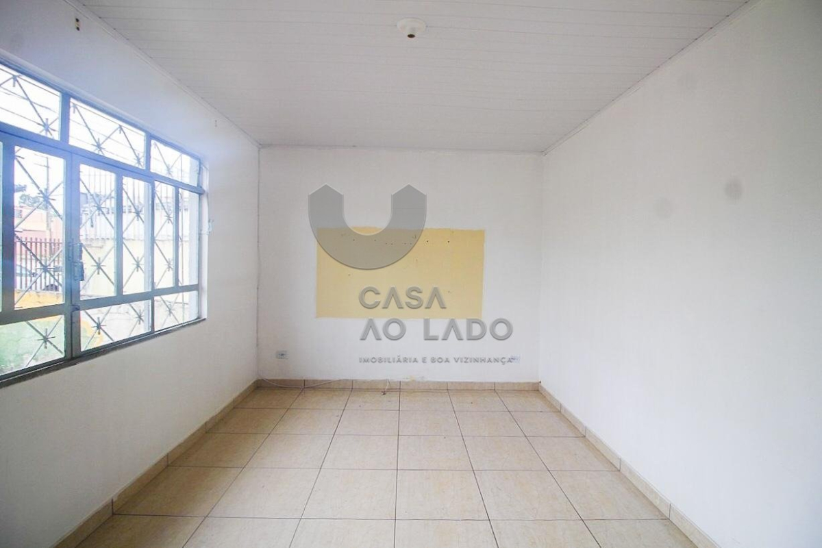 Casa Residencial para locacao no Novo Mundo em Curitiba com 175m² por R$ 2.100,00
