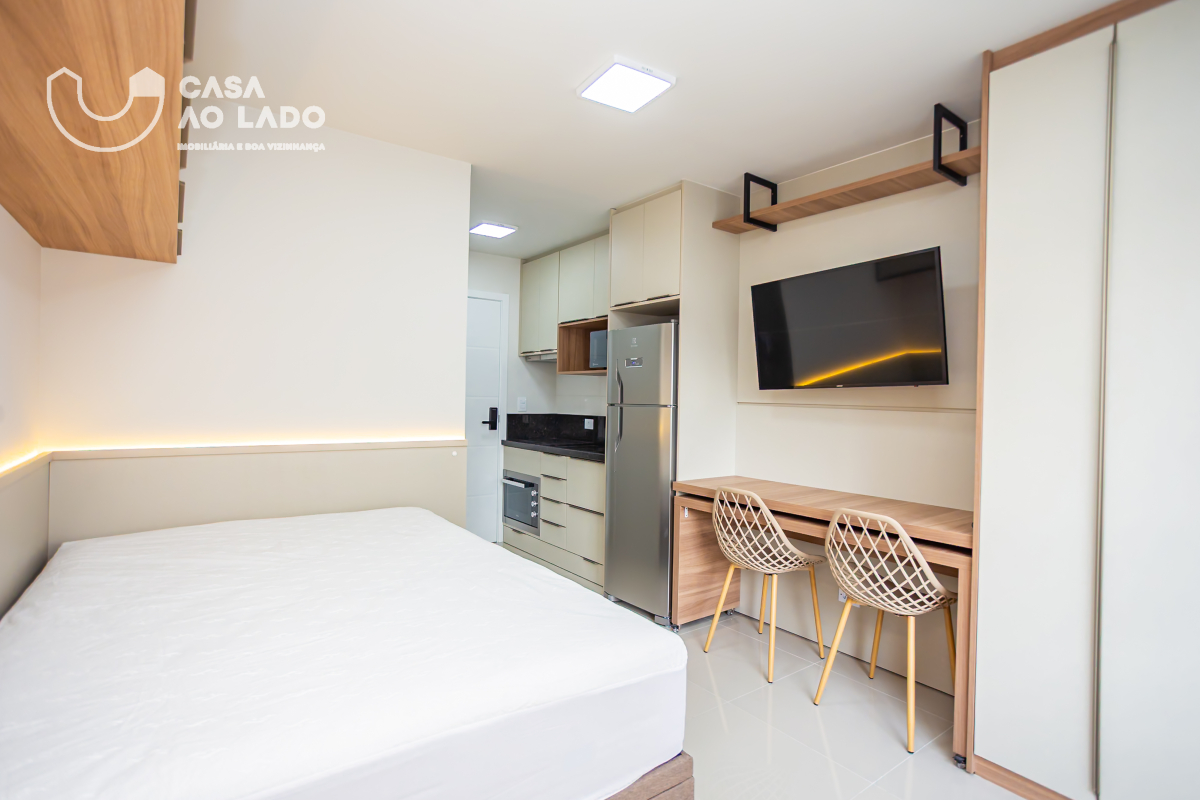 Apartamento para locacao no Centro em Curitiba com 28,00m² por R$ 2.100,00