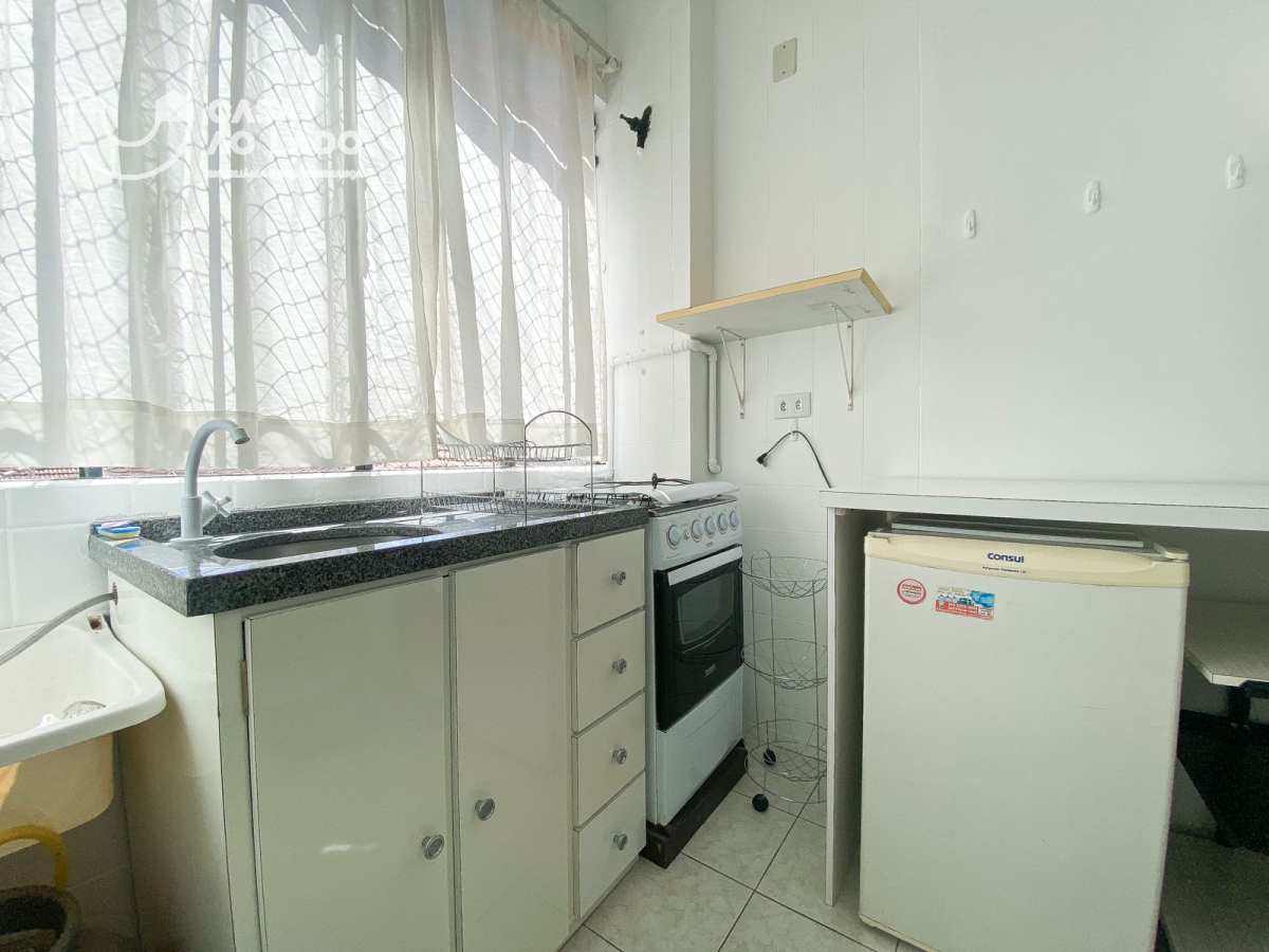 Apartamento para locacao no Centro em Curitiba com 23,00m² por R$ 1.250,00