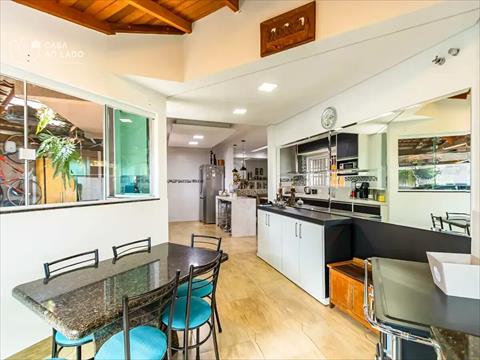 Sobrado para venda no Guabirotuba em Curitiba com 230m² por R$ 1.600.000,00