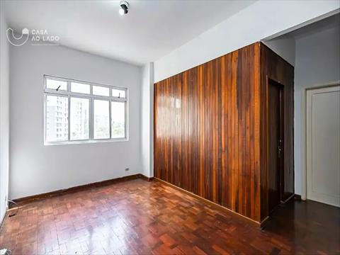 Apartamento para locacao no Centro em Curitiba com 42m² por R$ 1.300,00