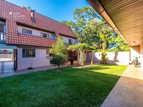 Casa Residencial para locacao no Xaxim em Curitiba com 390m² por R$ 12.500,00