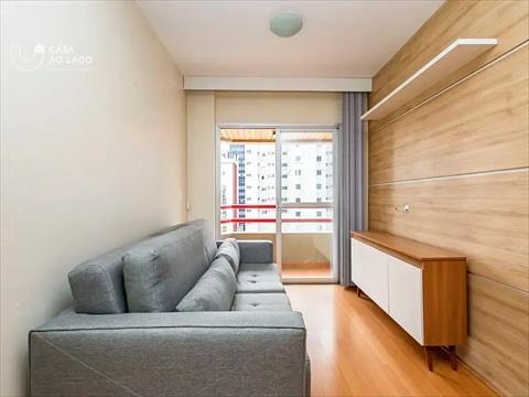 Apartamento para locacao no Centro em Curitiba com 42m² por R$ 2.400,00