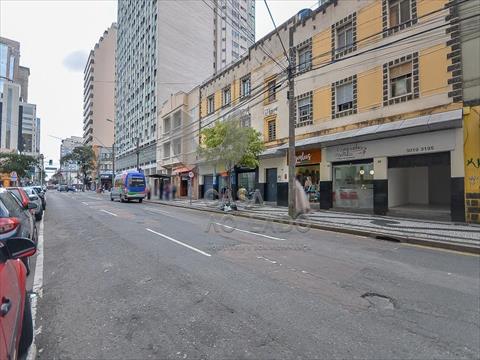 Loja para locacao no Centro em Curitiba com 35,00m² por R$ 2.300,00