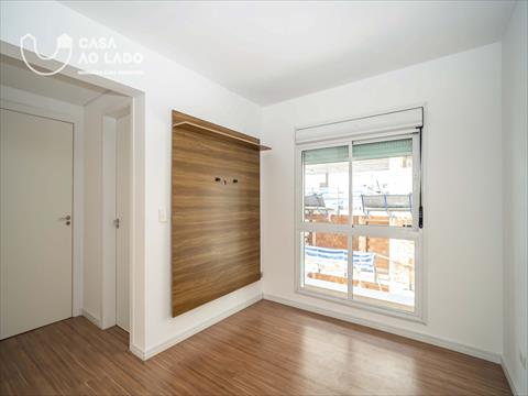 Apartamento para locacao no Centro em Curitiba com 85,00m² por R$ 2.500,00