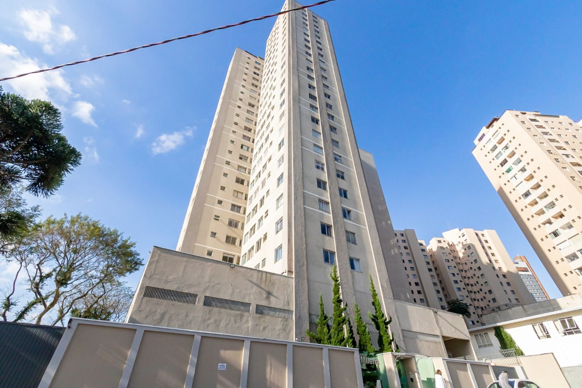 Apartamento para locacao no Bigorrilho em Curitiba com 0,00m² por R$ 2.200,00